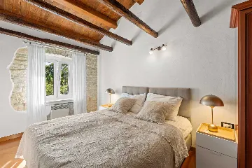 2-Bedroom Villa with Pool in Kanfanar (Sleeps 4)