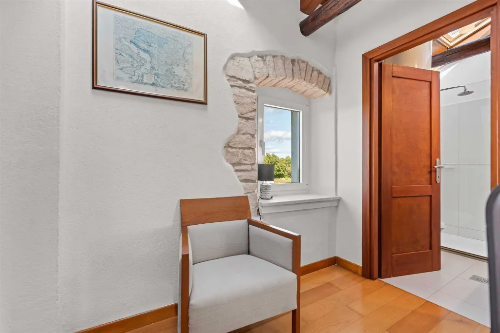 2-Bedroom Villa with Pool in Kanfanar (Sleeps 4)