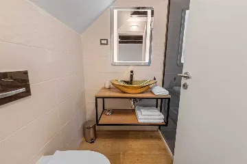 2-Bedroom Villa with Pool in Kanfanar (Sleeps 4)