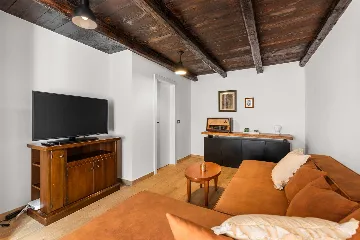 2-Bedroom Villa with Pool in Kanfanar (Sleeps 4)