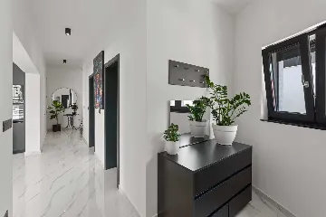 3-Bedroom Villa with Pool in Kanfanar