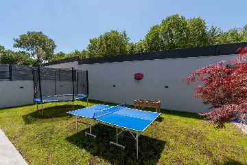 3-Bedroom Villa with Pool in Kanfanar