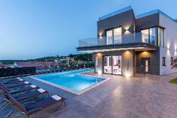3-Bedroom Villa with Pool in Kanfanar