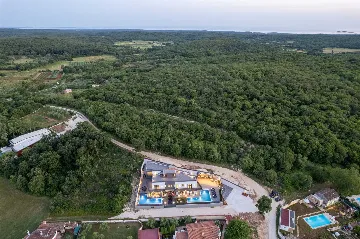 3-Bedroom Villa with Pool in Kanfanar