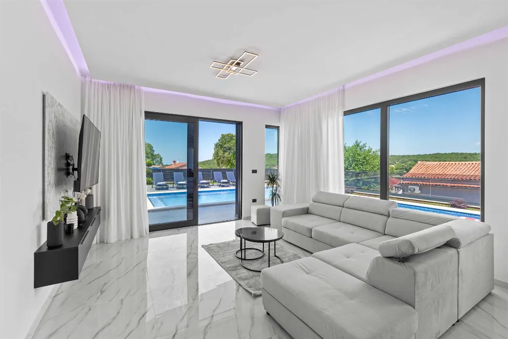 3-Bedroom Villa with Pool in Kanfanar
