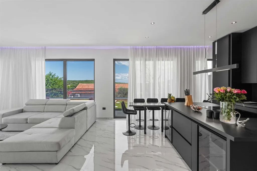 3-Bedroom Villa with Pool in Kanfanar