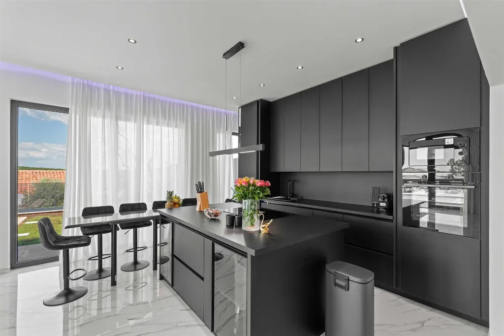 3-Bedroom Villa with Pool in Kanfanar