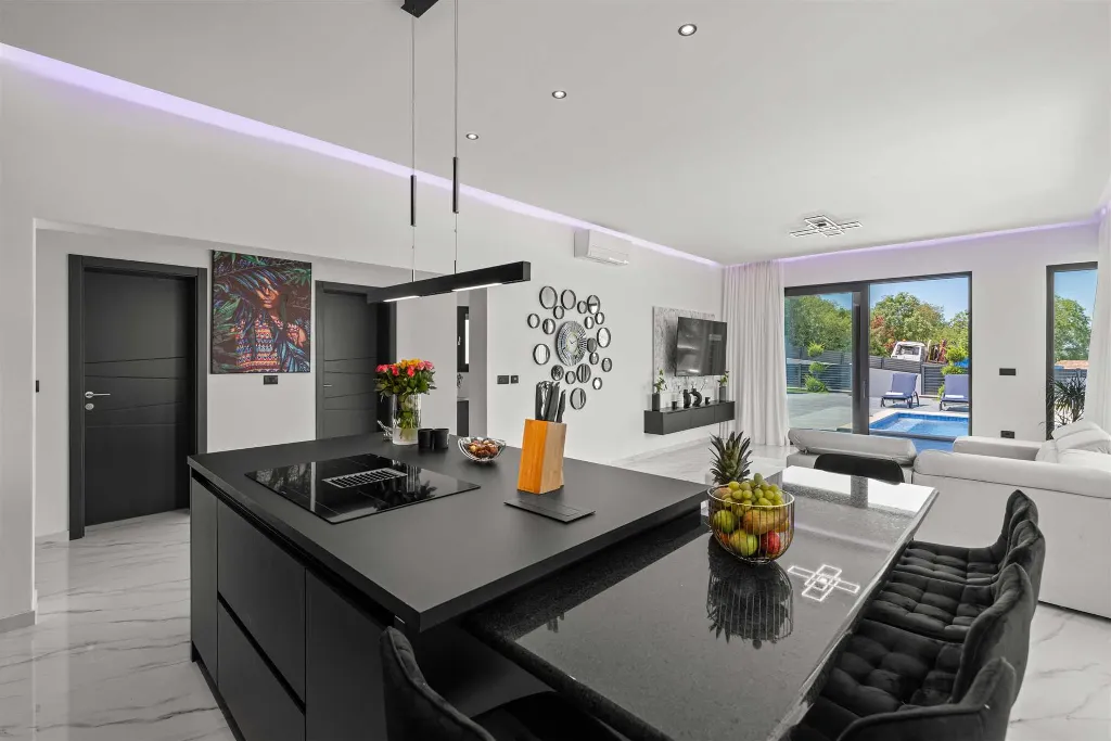 3-Bedroom Villa with Pool in Kanfanar