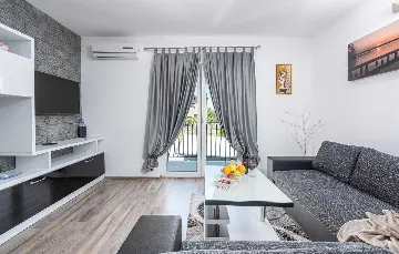 Villa in Rovinjsko Selo for 12 Guests