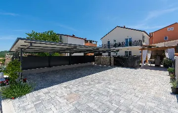 Villa in Rovinjsko Selo for 12 Guests