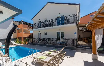 Villa in Rovinjsko Selo for 12 Guests