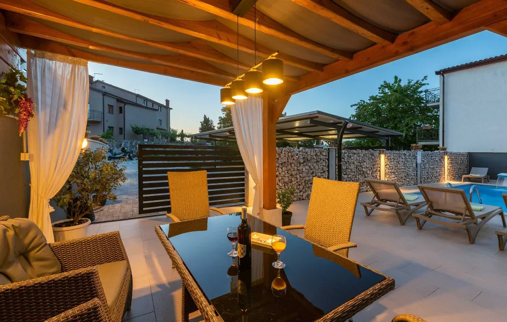 Villa in Rovinjsko Selo for 12 Guests