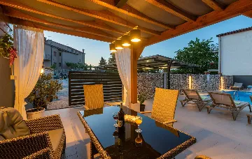 Villa in Rovinjsko Selo for 12 Guests