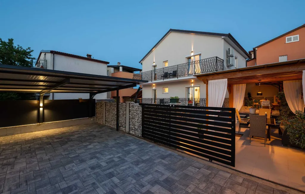 Villa in Rovinjsko Selo for 12 Guests