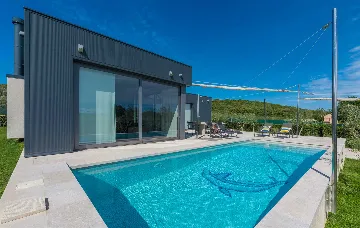 Modern Villa in Rovinj for 4 Guests