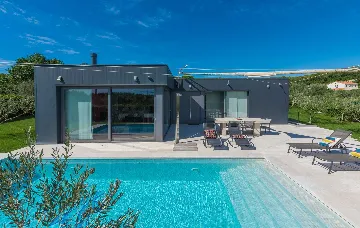 Modern Villa in Rovinj for 4 Guests
