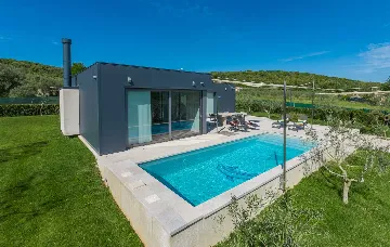 Modern Villa in Rovinj for 4 Guests