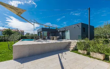 Modern Villa in Rovinj for 4 Guests
