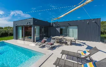 Modern Villa in Rovinj for 4 Guests