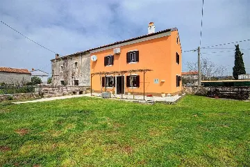 Holiday House in Rakalj for Up to 6 Guests