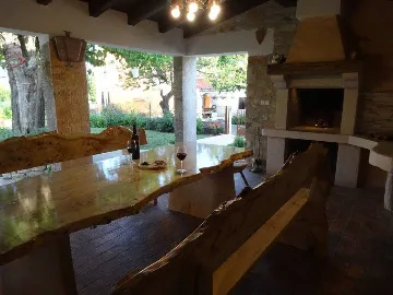 Holiday House in Rakalj for Up to 6 Guests