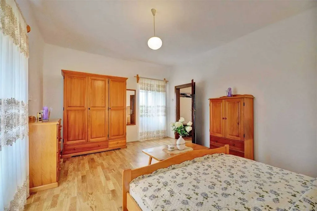 Holiday House in Rakalj for Up to 6 Guests