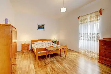 Holiday House in Rakalj for Up to 6 Guests