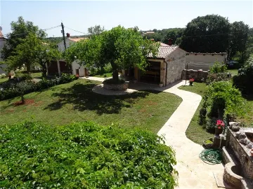 Holiday House in Rakalj for Up to 6 Guests