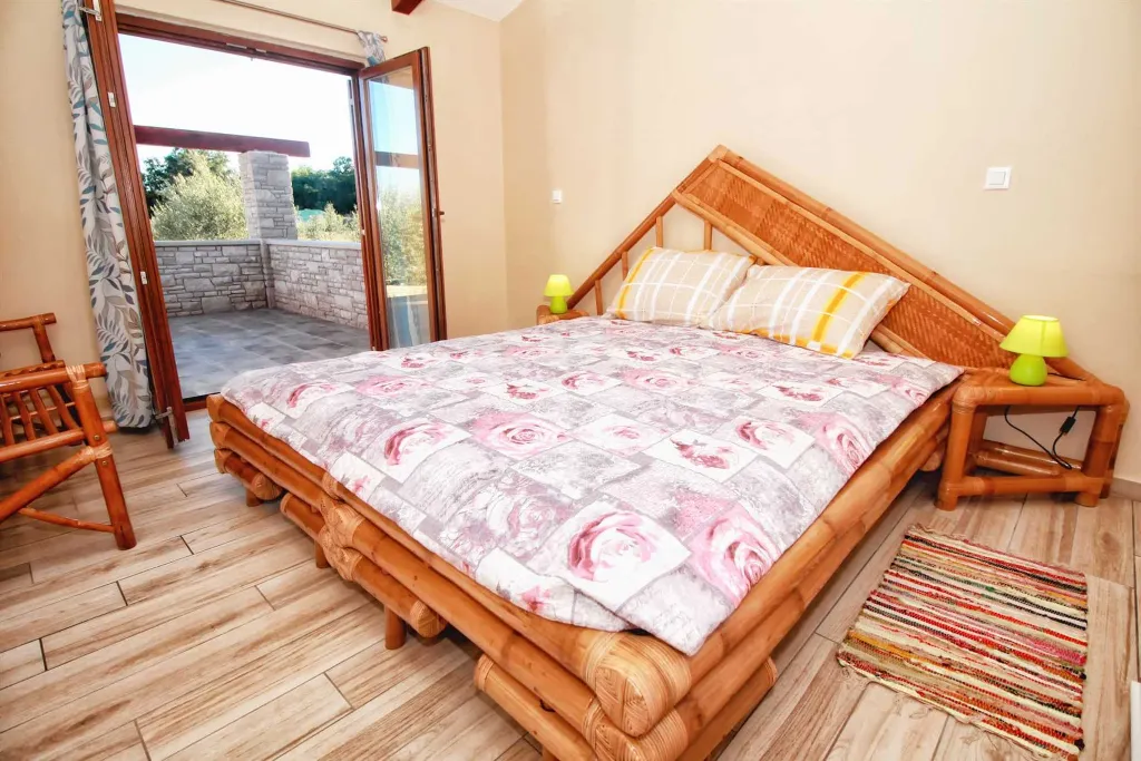 3-Bedroom Holiday House in Peruski, Croatia