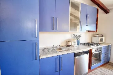 3-Bedroom Holiday House in Peruski, Croatia