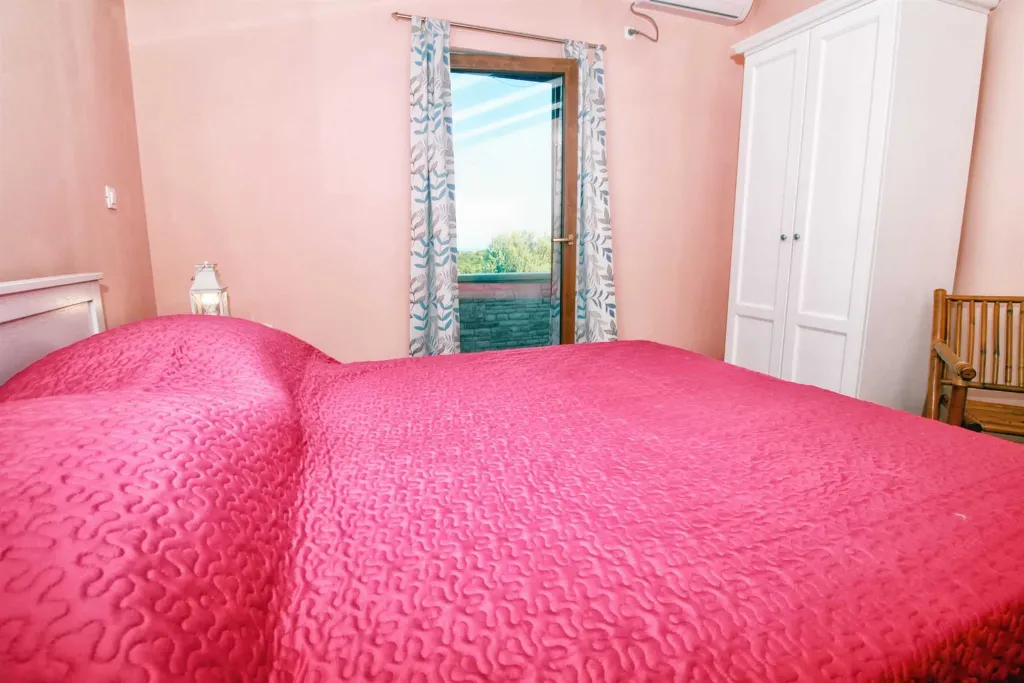 3-Bedroom Holiday House in Peruski, Croatia