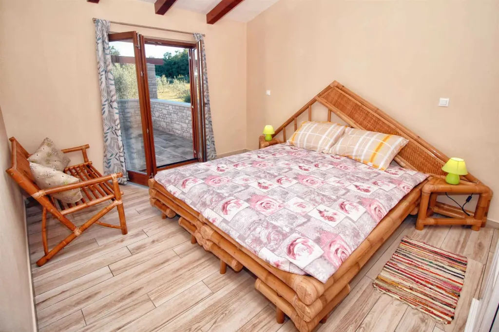 3-Bedroom Holiday House in Peruski, Croatia