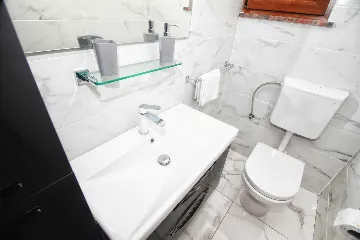 3-Bedroom Holiday House in Peruski, Croatia