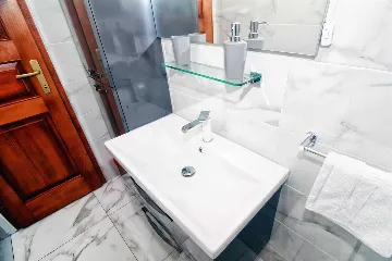 3-Bedroom Holiday House in Peruski, Croatia