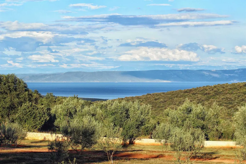 3-Bedroom Holiday House in Peruski, Croatia