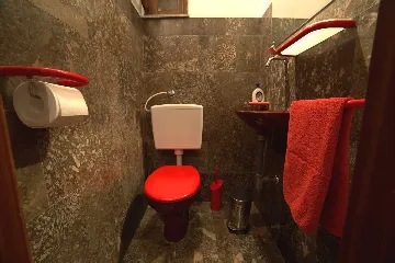 Villa for 8 Guests in Mravince with Pool & Hot Tub