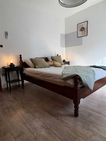 Villa for 8 Guests in Mravince with Pool & Hot Tub