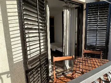 Villa for 8 Guests in Mravince with Pool & Hot Tub