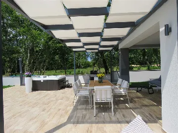 Villa in Matohanci for up to 6 guests