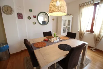 Rovinj 2-Bedroom Apartment for Up to 5 Guests