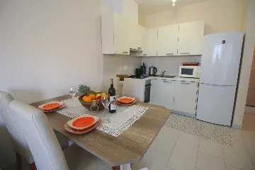 Rovinj Apartment for 4 Guests with 2 Bedrooms