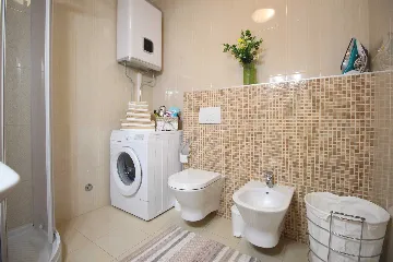 Rovinj Apartment for 4 Guests with 2 Bedrooms