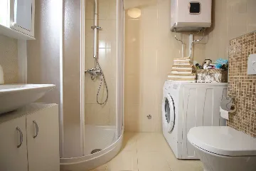 Rovinj Apartment for 4 Guests with 2 Bedrooms