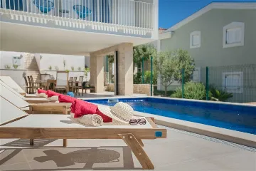 Rogoznica Villa with Heated Pool by the Sea