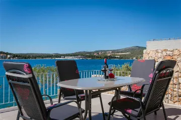 Rogoznica Villa with Heated Pool by the Sea