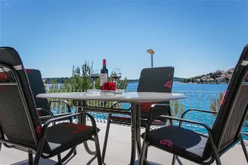 Rogoznica Villa with Heated Pool by the Sea