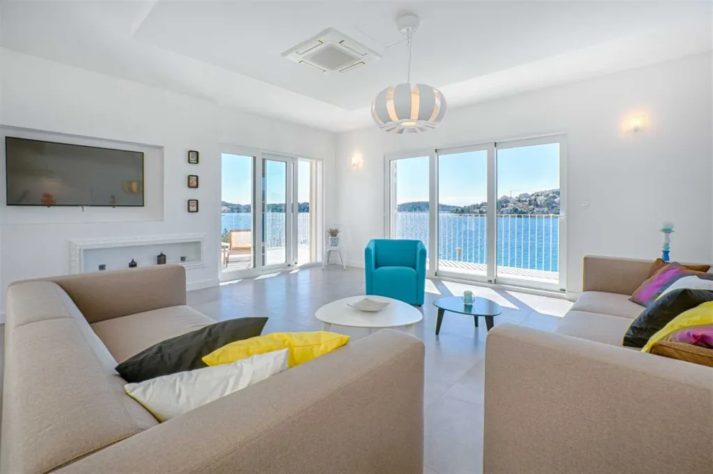 Rogoznica Villa with Heated Pool by the Sea