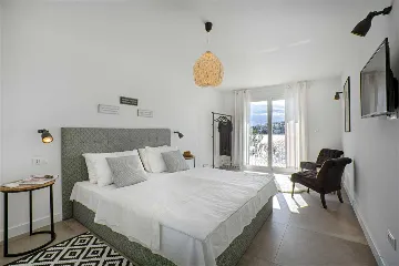 Rogoznica Villa with Heated Pool by the Sea