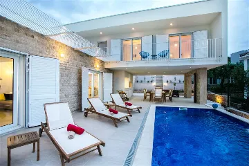 Rogoznica Villa with Heated Pool by the Sea