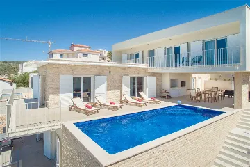 Rogoznica Villa with Heated Pool by the Sea